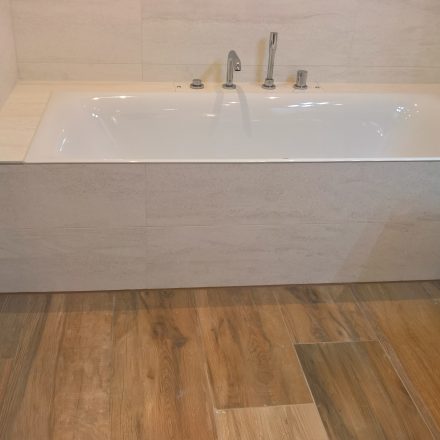 Badkamer met tegels van Venis